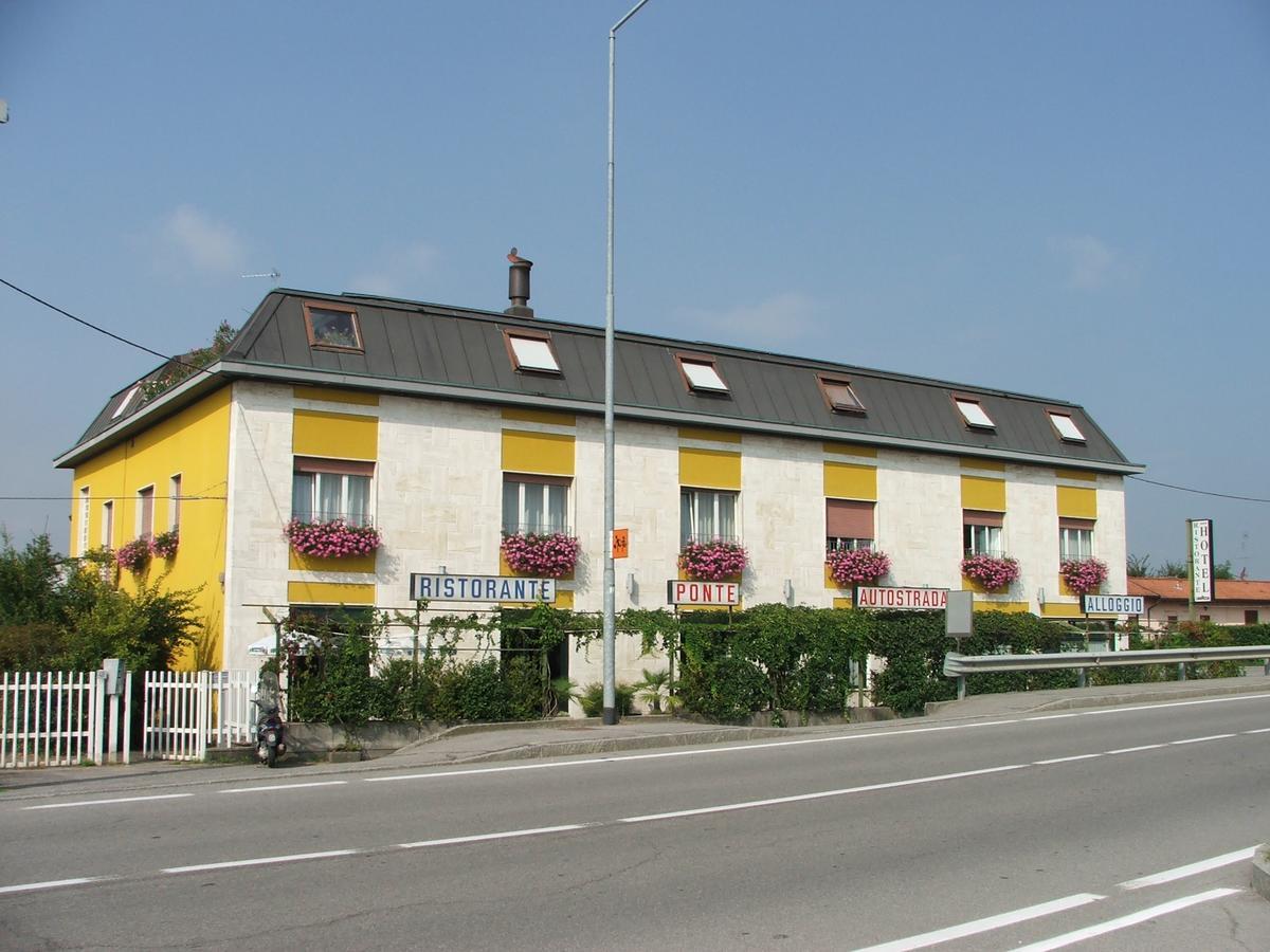 Hotel Ponte Autostrada Seriate Exterior foto